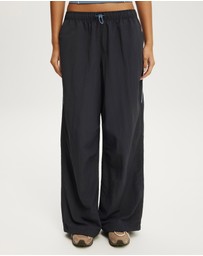 Cotton On Body Active - Off Side Woven Sweatpants