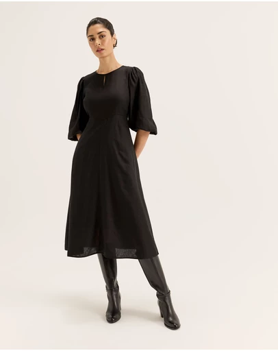 Review - Raphaela Dress