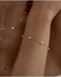 By Charlotte - Moonlit Bloom Pearl Bracelet
