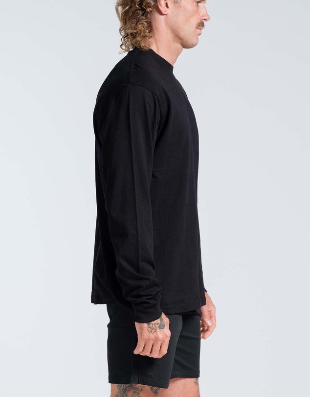 Vacancy Co - Vacant Long Sleeve Tee