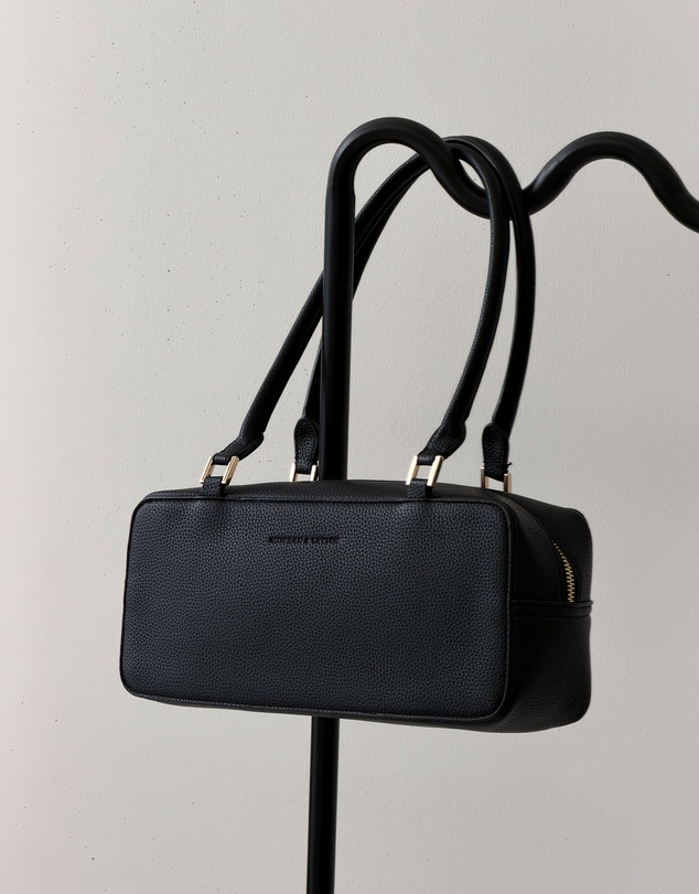 Morgan & Taylor - Mackenzie Rectangle Shoulder Handbag in Black