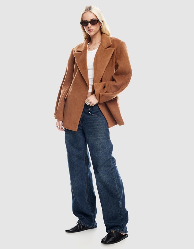 Lioness - Heart Shaped Coat - ICONIC EXCLUSIVE