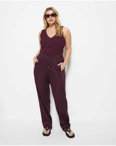 Commonry - Stephanie Pant