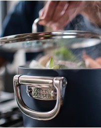 Joseph Joseph - Space Non-stick Saucepan with Folding Handles and Lid - 23 cm