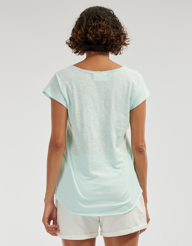 Amelius - Sadie V Neck Tee
