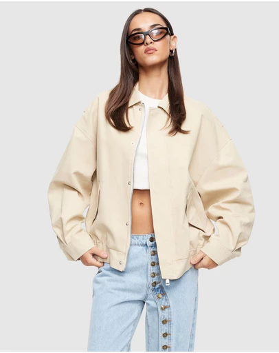 Lioness - Kenny Bomber