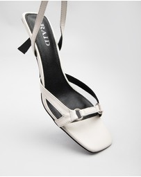 RAID - Macie kitten heeled sandals in Off White