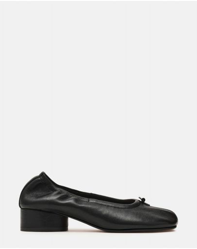 CYRA BLACK LEATHER