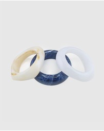 Izoa - Cove Bangle Stack