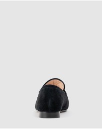 Edward Meller - FAUSTINE Loafer with Asymmetrical Trim
