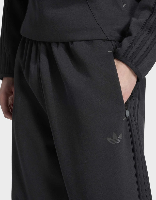 adidas Originals - SPACER TEAMGEIST 26 CUTLINE OPEN HEM PANTS Mens