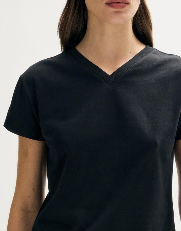 Minima Esenciales - Sabine High V Neck T-Shirt