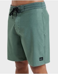 Quiksilver - Mens Surfsilk 18