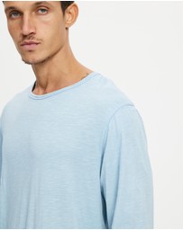 Surrounded By Ghosts - The Howlite Long Sleeve T-Shirt