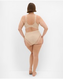 City Chic - Bodycon Wireless Contour Bra