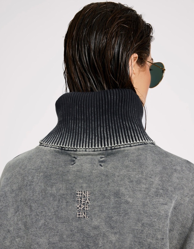 ONE TEASPOON - Fleece Roll Neck Sweater - Worn Black