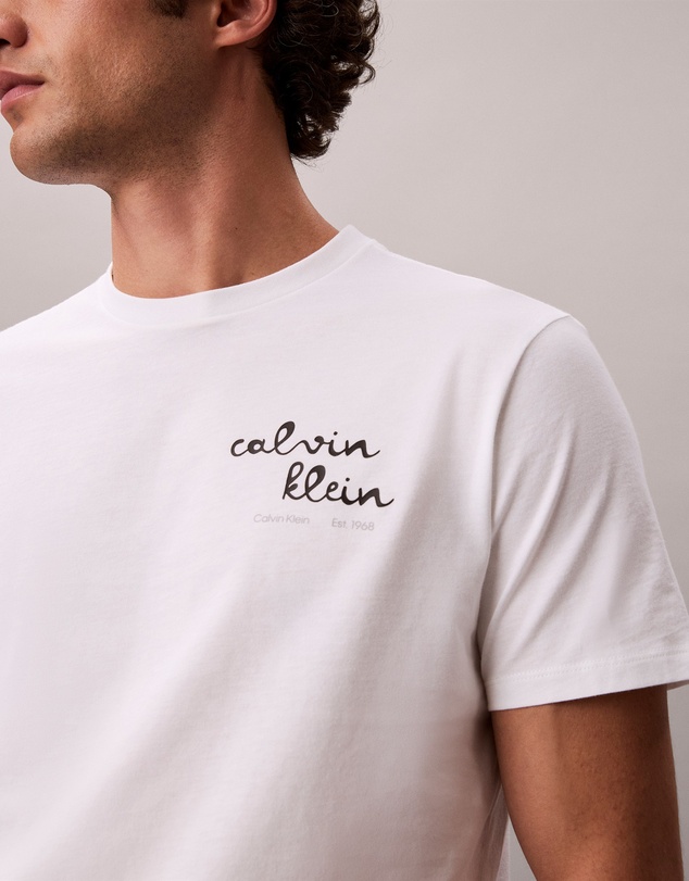 Calvin Klein Jeans - Bold Script Logo Graphic Classic T-Shirt