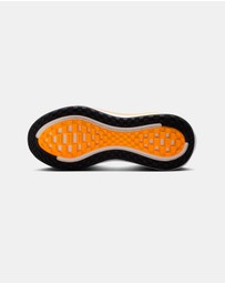 Nike - Vomero Plus - Men's
