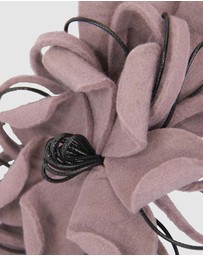 Max Alexander - Felt Dusty Pink Flower Winter Racing Fascinator