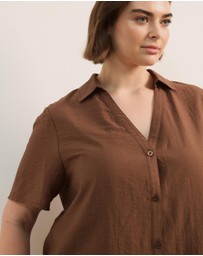 Atmos&Here Curvy - Josie Linen Blend Short Sleeve Shirt
