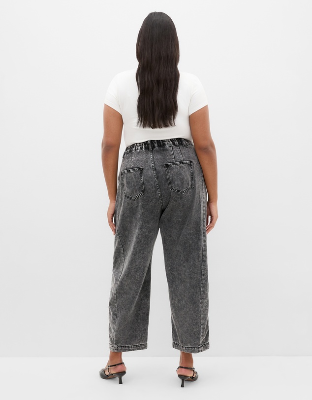 City Chic - Plus size Harley Fit Tess Barrel Leg Ankle Grazer Jean - grey acid wash