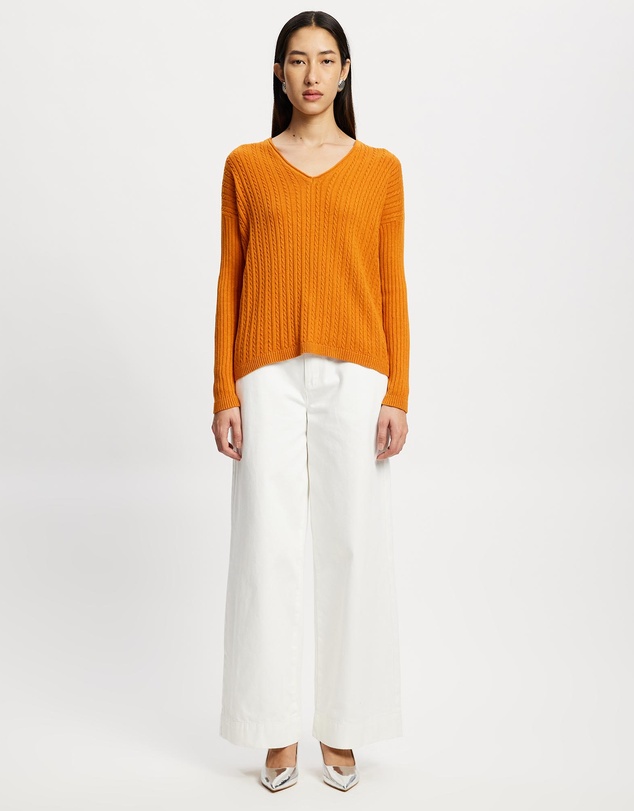 Lindsay Nicholas New York - V-Neck Cable Sweater