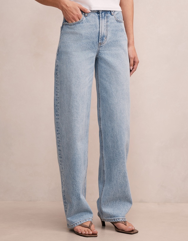 Forever New Petite - Nicki Mid Rise Straight Jeans