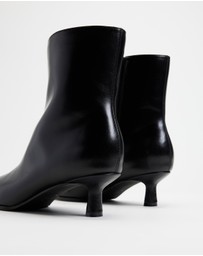 Atmos&Here - Lennox Leather Ankle Boots