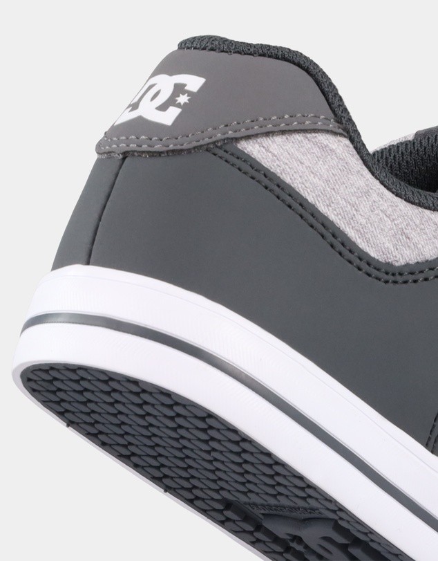DC Shoes - Boys 8 to 16 Pure Skate Shoes