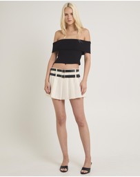 Alice In The Eve - Lia Cold Shoulder Top