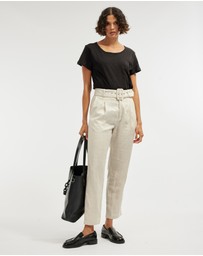 Amelius - Fallon Rounded Hem Tee