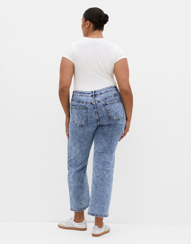 City Chic - Plus size Harley Fit Ivy Straight Leg Short Jean - mid wash