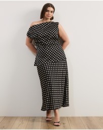 Atmos&Here Curvy - Lowen Satin Off Shoulder Top