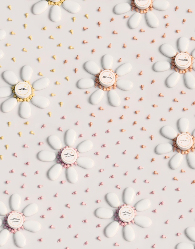 Marc Jacobs - Daisy Drops Love for Her