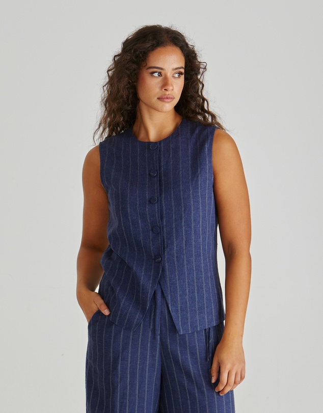 Sass - Petra Vest