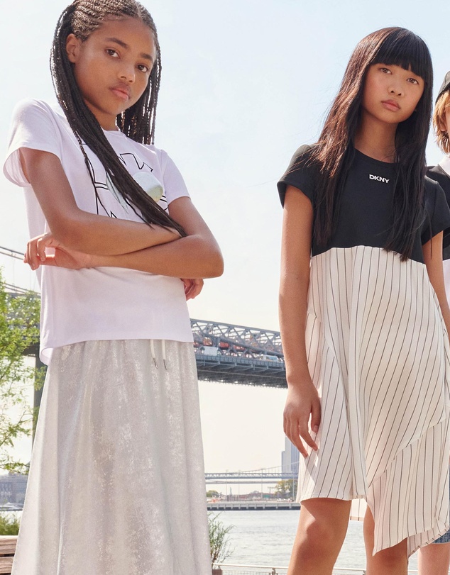 DKNY - Logo Heart Short Sleeve T-Shirt - Kids-Teens