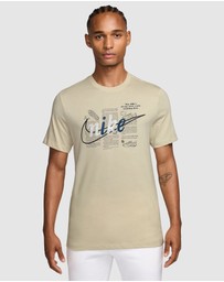 Nike - Sportswear Premium Essentials T-Shirt
