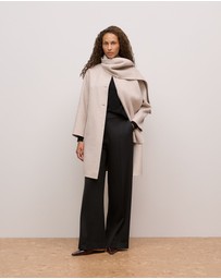 Trenery - Merino Classic Crew in Black