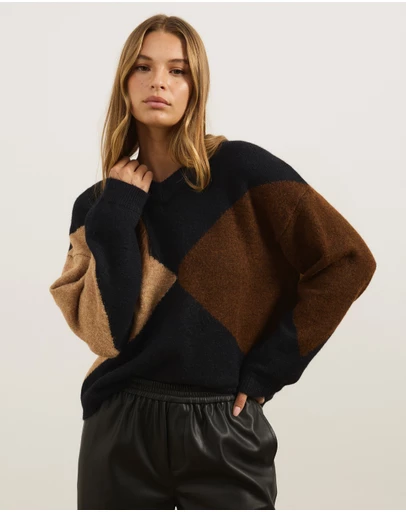 Atmos&Here - Tori Argyle Knit V-Neck Jumper