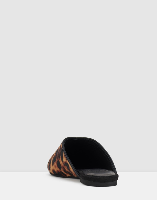 Rollie - Pointed Mule Flat