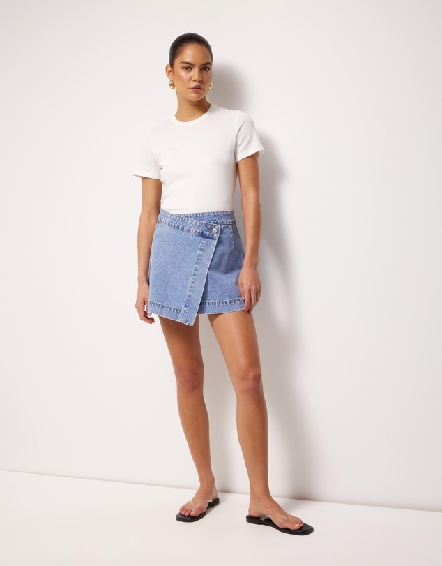 AERE - Eliza Slim Crew Neck Tee