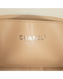 Pre-Loved by Azura Reborn - Pre-Loved chanel Chanel 19 Belt Bag