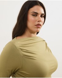 Atmos&Here Curvy - Etta Boat Neck Draped Top