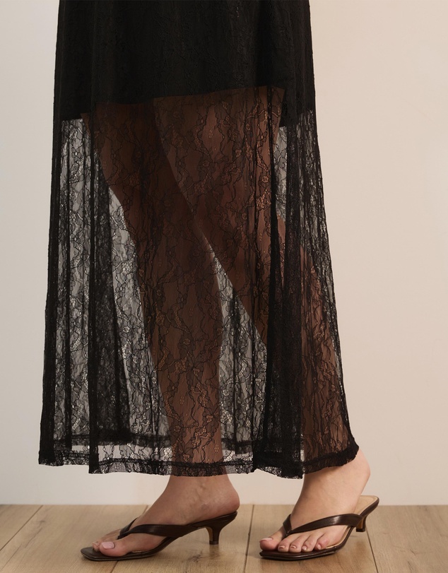 Atmos&Here Curvy - Isobel Lace Maxi Skirt
