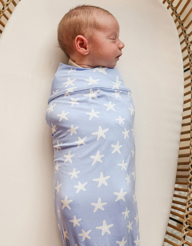 Kynd Baby - Large Stretchy Swaddle in Star Fish Blue