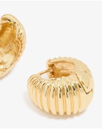 Lovisa - Gold Plated Brass Ribbed Graduated Huggie Earrings