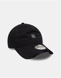 New Era - 9TWENTY New York Yankees Damaged Twill Cap