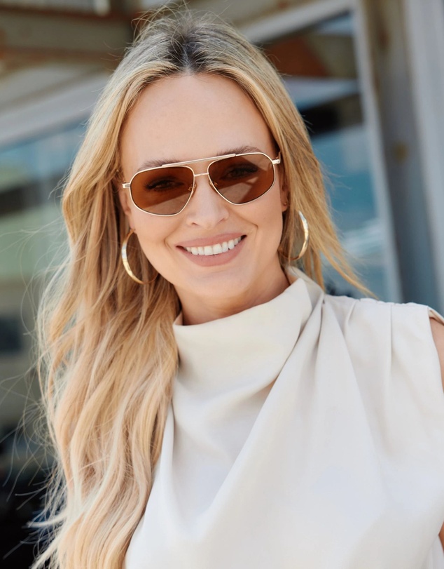 Soda Shades - Rozalia Russia x Soda Shades - Shade 002 Gold Gold Brown