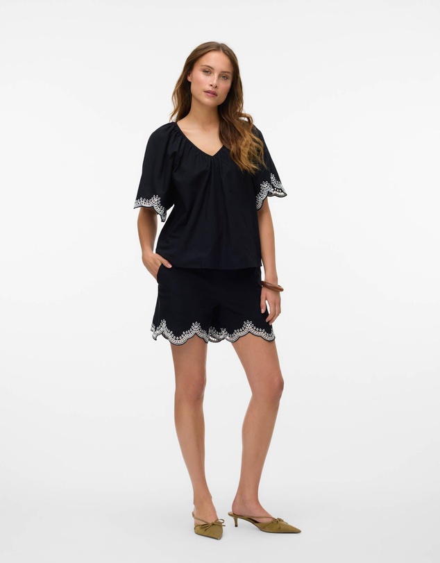 Vero Moda - Diana Embroidered Top