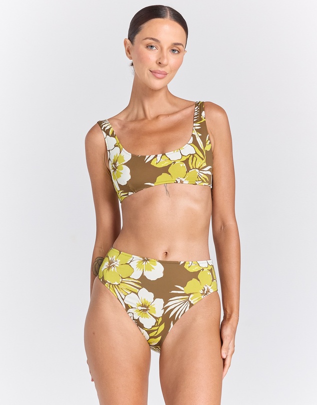 Poolside Paradiso - Miami Resort Bikini Bottom - Midori